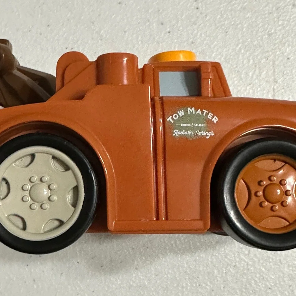 Fisher-Price Disney Pixar Cars 2‎ Tow Mater Talking Toy Truck Light Tested Works